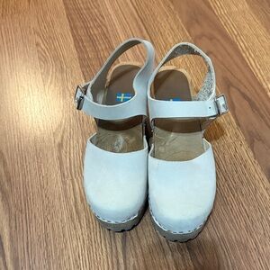 MIA Women's Ivory Abba Leather Clogs with Wooden Sole